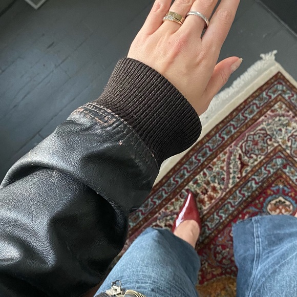 Vintage 90’s genuine leather bomber jacket - Picture 3 of 7